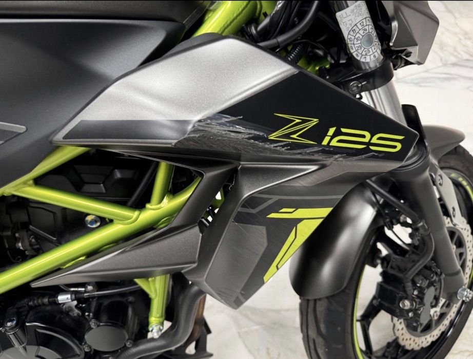 Motocicleta Kawasaki Z 125