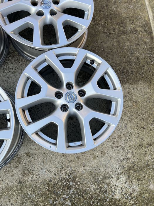 18 цола Nissan X-Trail