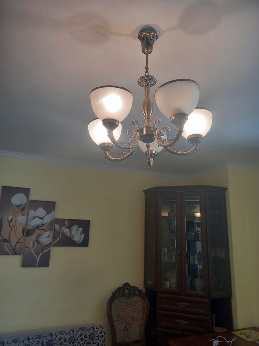 Люстра.., люстра.., пятирожковая