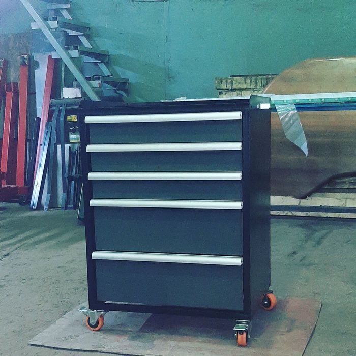 Инструментальные тележки