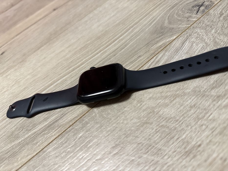 Vand Apple Watch seria8 45mm