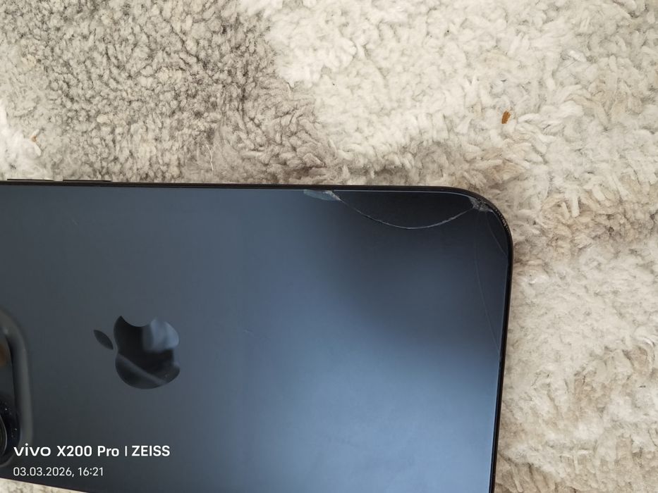 Продам iphone 15 pro срочно