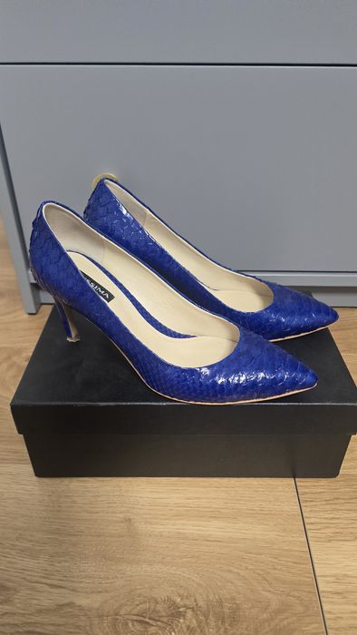 Pantofi dama Ginissima piele crocodil, albastri, impecabili.,nr 40