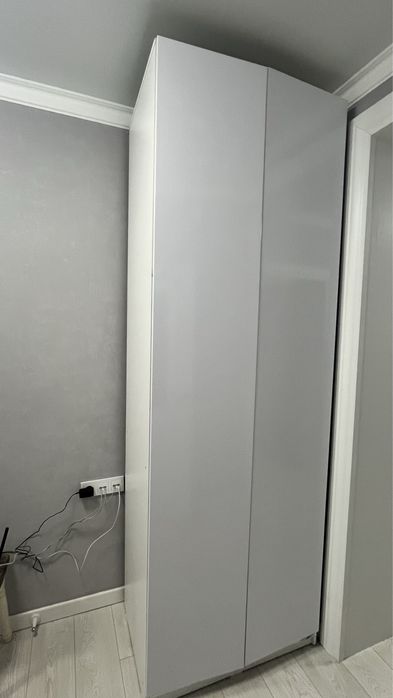 Срочно продам гарнитуру в прихожую!