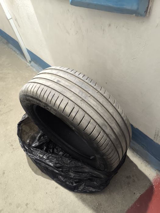 Продам шины 19 размера