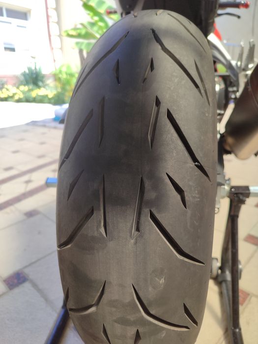 Продам мотоцикл QJMOTOR GSR 800