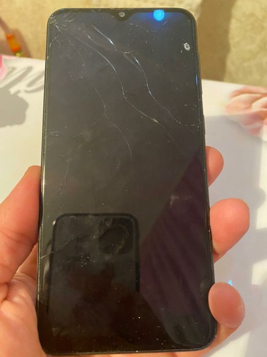 Самсунг а20 2019 экран треснут