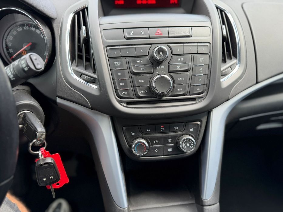 Opel Zafira 1.4 benzina