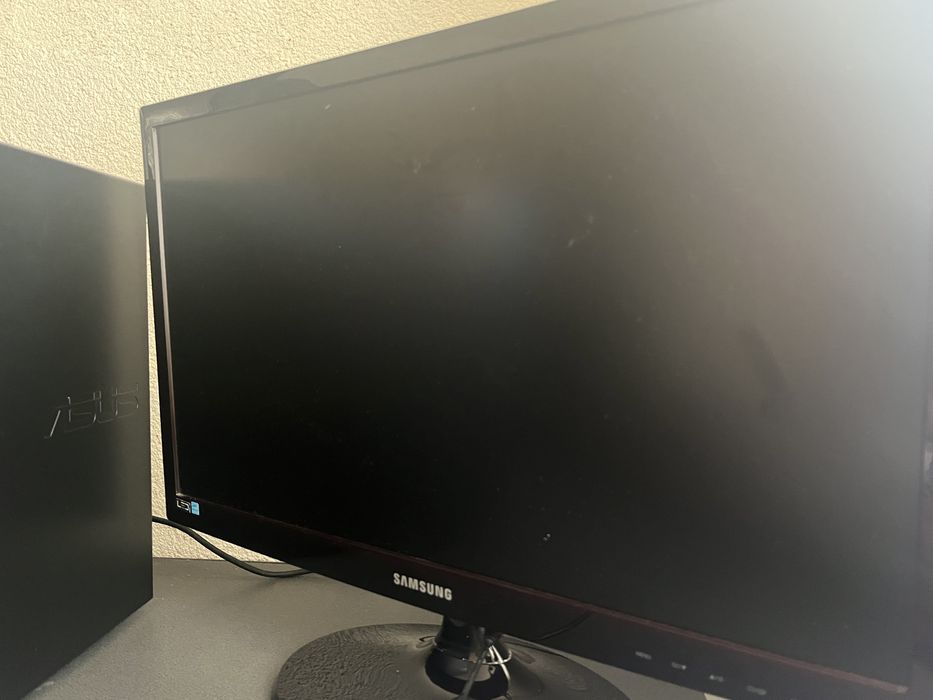 Vând asus k5130 +monitor samsung ambele functionale!!!