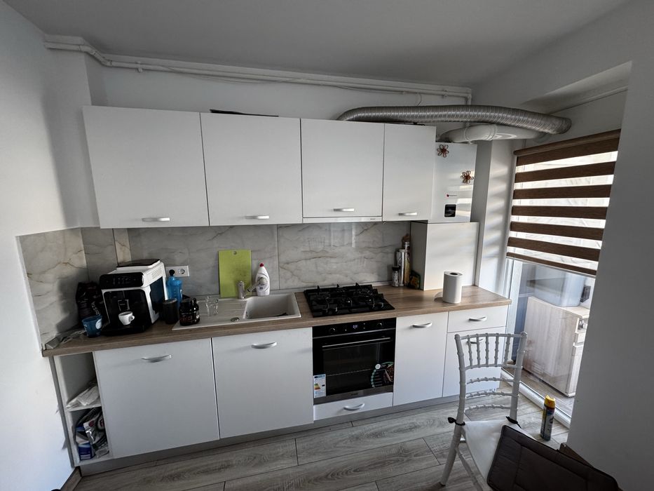 Apartament 2 camere, 2 băi, balcon, complet mobilat