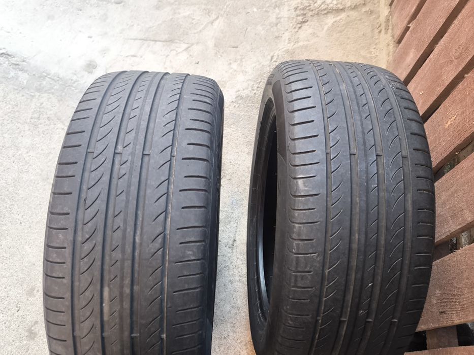 Vând 2 anvelope Pirelli Powercy R17