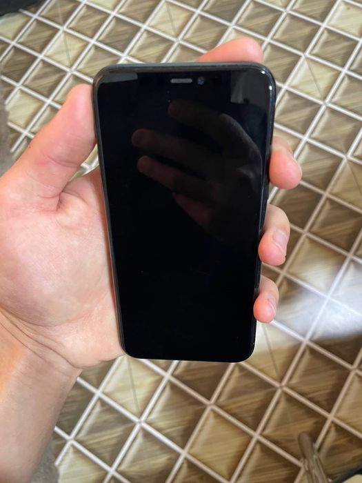 IPHONE 11pro - 256gb, mosh rang ishlashi juda ham yaxshi uzm ishlatgan