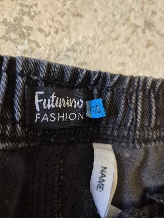 Продам джинсы детские