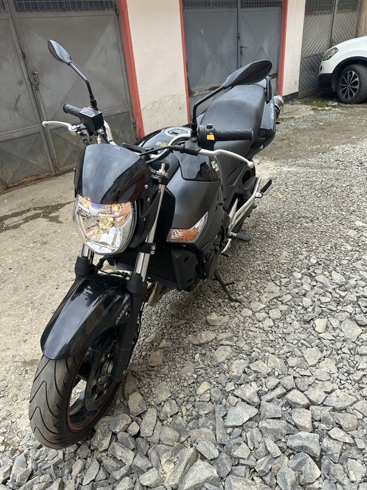 Suzuki gsr600 2008