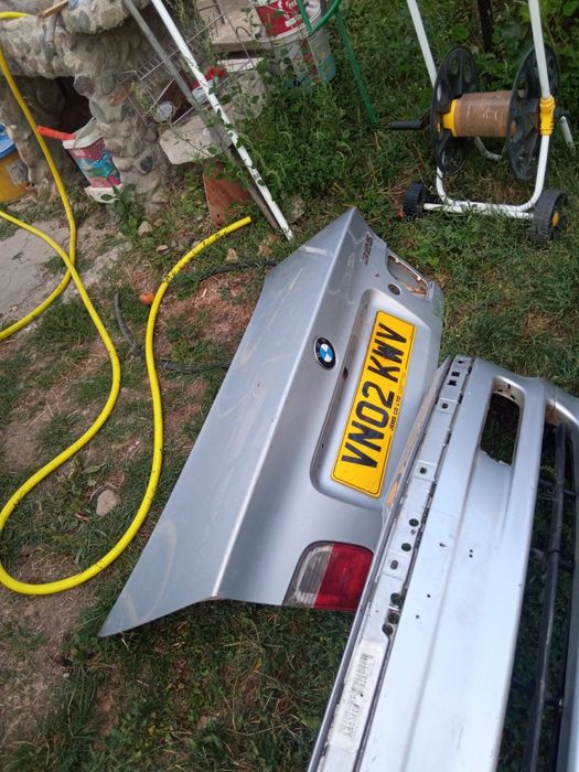 Броня и заден капак за БМВ