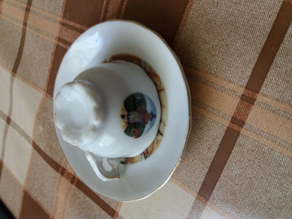 Мини сувенирна чашка,купена от Лондон през 70-те години