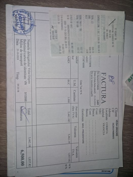 Vând centrală,nefolosită  este pe lemne