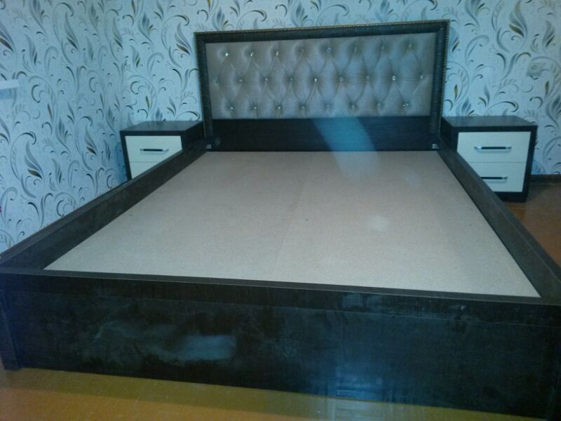 Кровать спальная