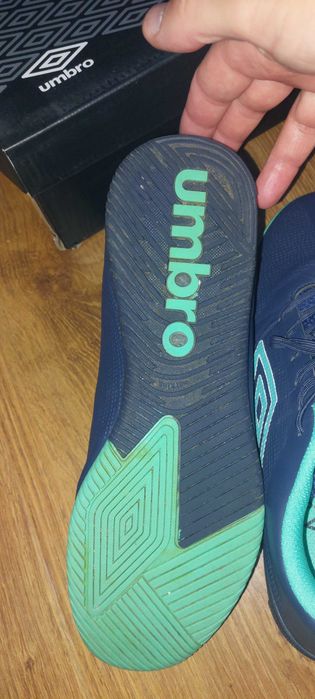 Маратонки Umbro 42 номер като нови