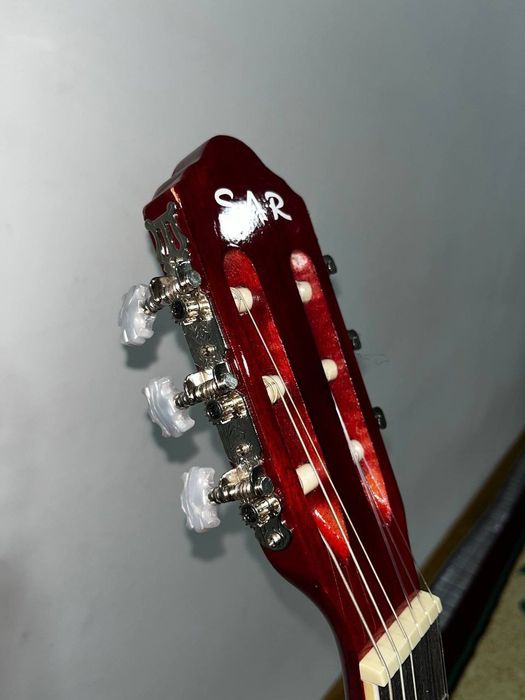 Гитара классическая.