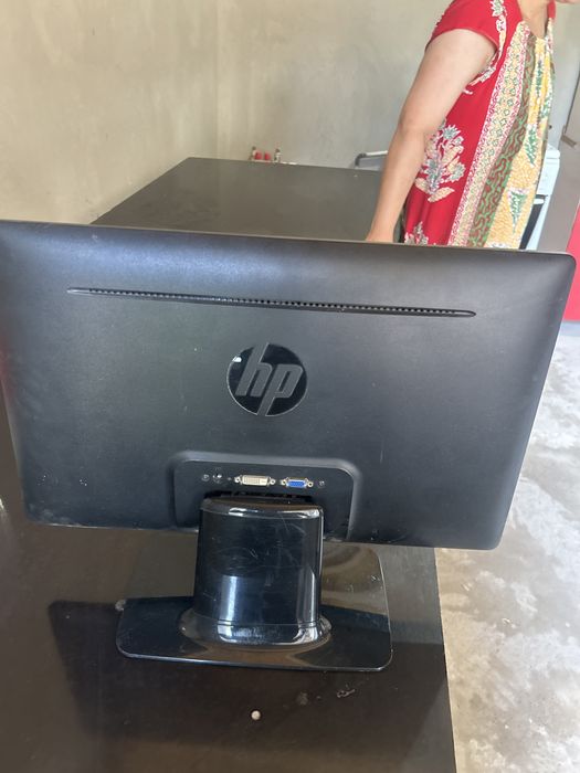HP 2011x (20-дюймовый светодиодный LED-монитор).