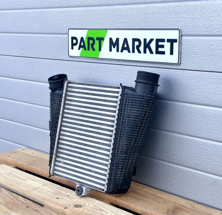 Десен интеркулер AUDI A8 D5 3.0TFSI 4N0145806H