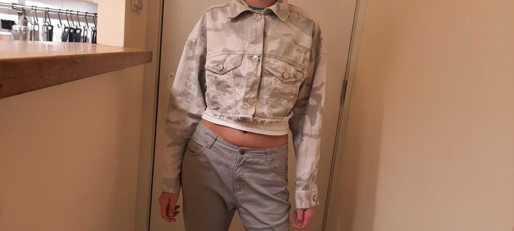 Две къси якета Bershka XS