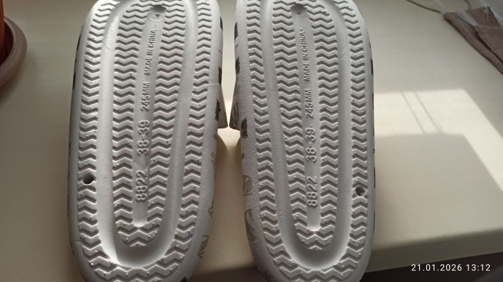 Шлепки для бассейна