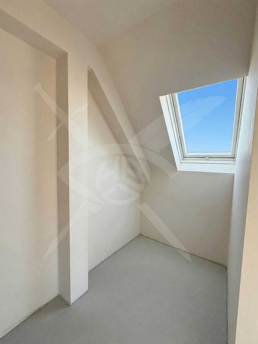 Дава се под наем Мезонет в Пловдив, Център - 234 кв.м за 240000 € - Снимка #8