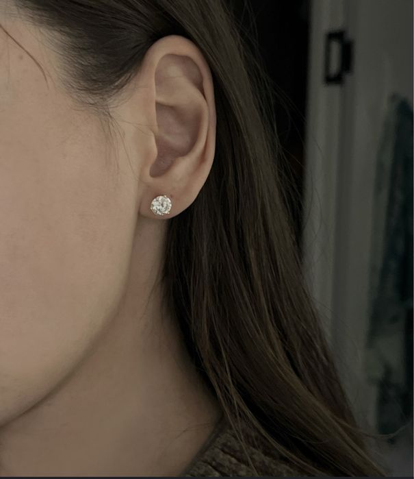 Серьги пусеты Moissanite 2ct