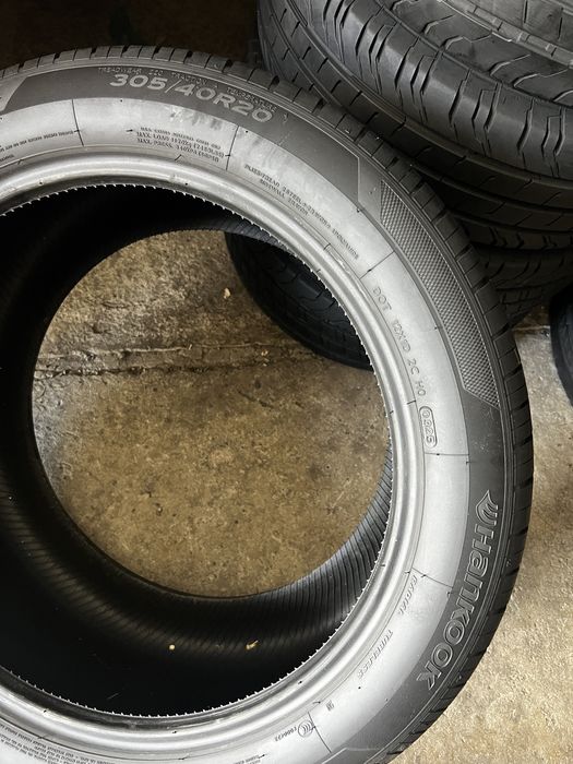 2 anvelope vara 305/40/20 , Hankook , DOT 2025 , 6.5 mm