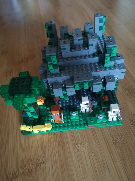 Lego store minecraft temple