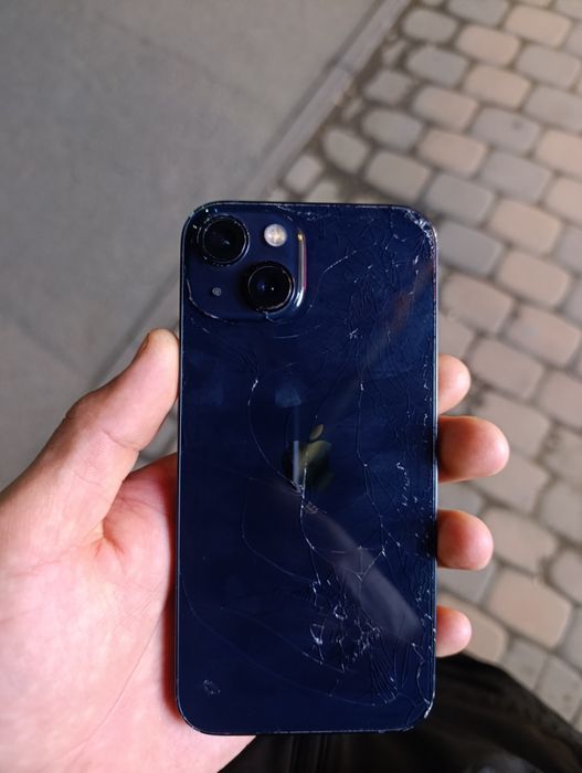 Айфон 13 128  арты сынған қалған жерінің бәрі істеп тұр