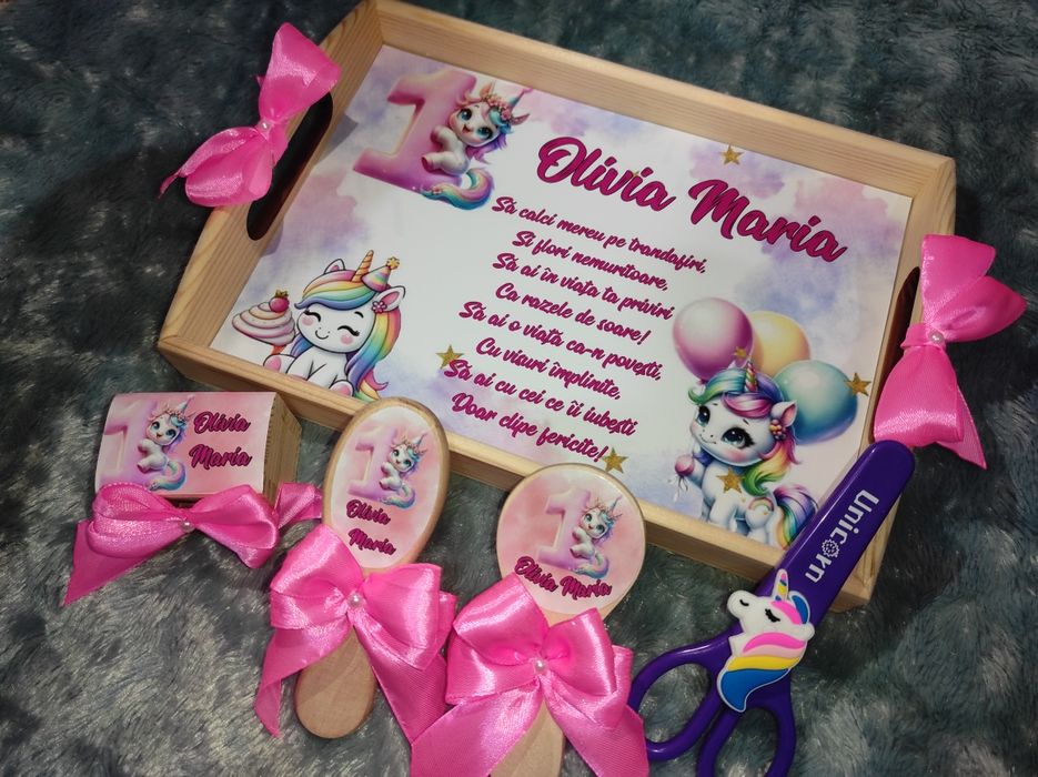 Set Tăviță Moț/Turtă fetiță 1 an -lemn natur- din 6 elemente