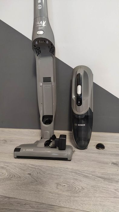 Aspirator Vertical Bosch Readyy’y Serie 2 – 2 în 1