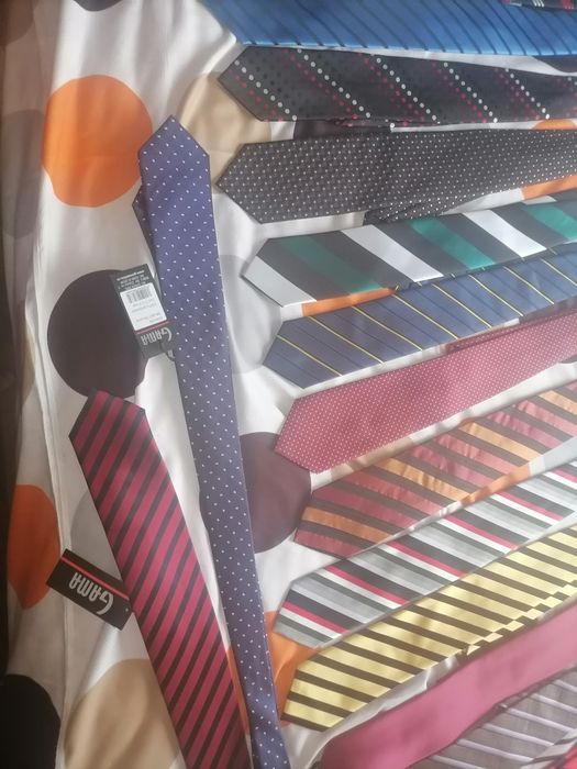 18 cravate bărbătești - 200 lei