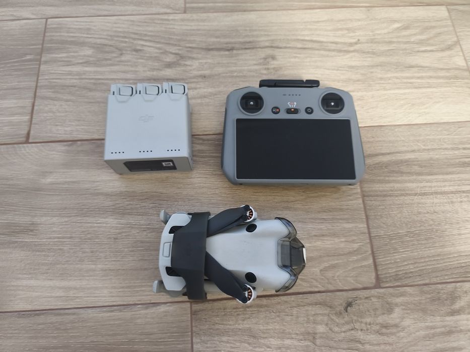 Drona DJI mini 4 Pro