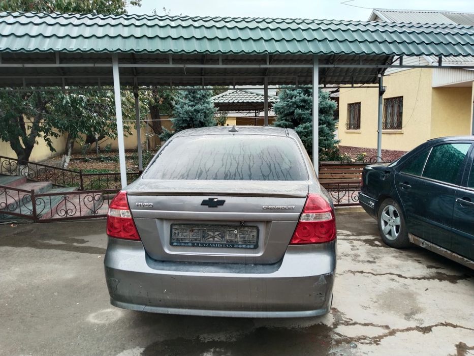 Продам аварийное авто Chevrolet Aveo