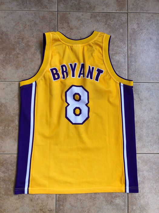 Kobe Bryant LA Lakers basketball jersey M