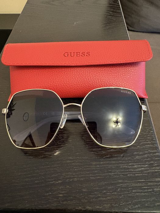 Слънчеви очила GUESS