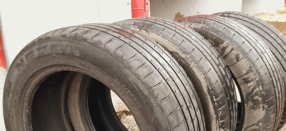 Колёса 234/55/18 комплект. Цена 45 тысяч.