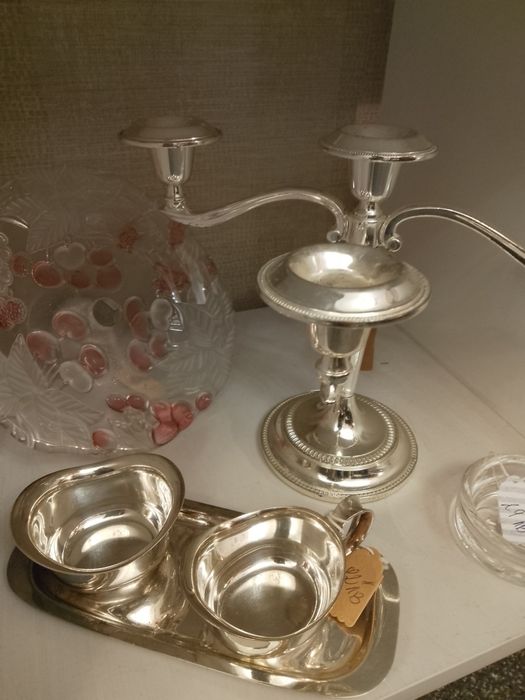 Посребрени и стъклени находки