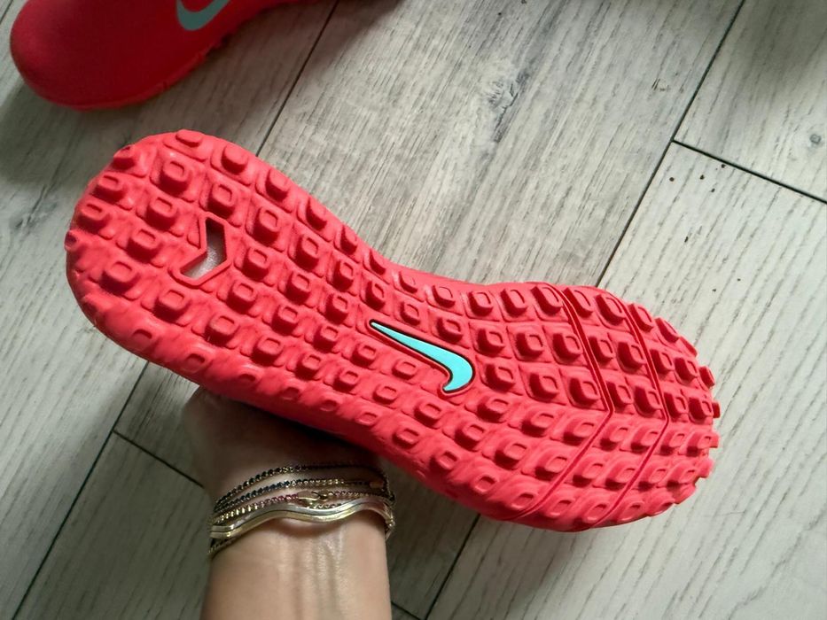 Nike sintetic 36.5 baieti, copii, fotbal