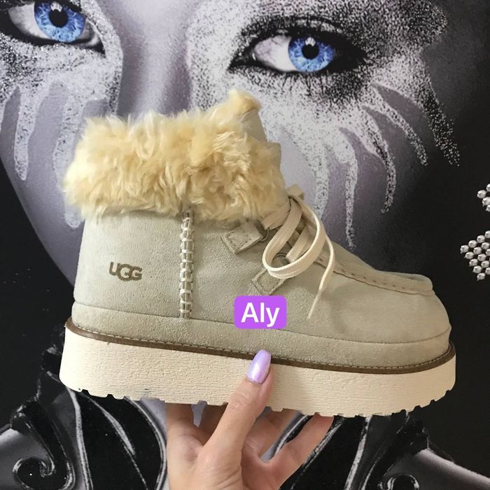 Vând UGG-uri dama