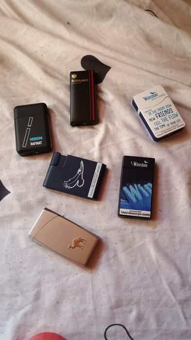 De vânzare brichete colecție noi