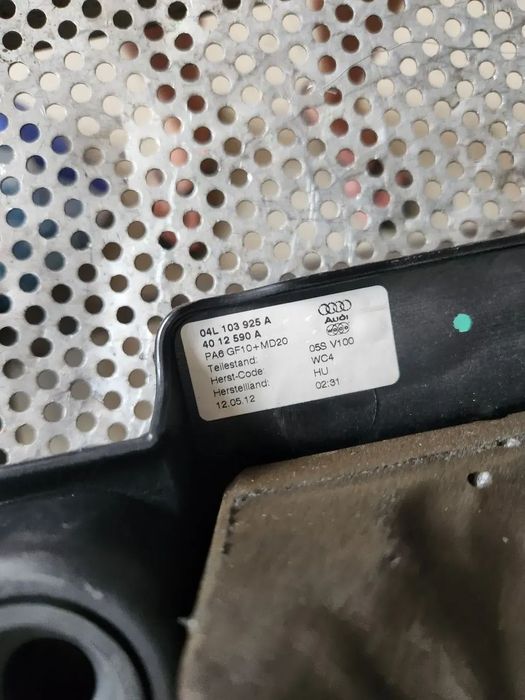 Capac Motor Audi A3 8V Q3 Q5 2.0 Diesel Motor CRL CRB Cod 04LA - Dezmembrez Arad