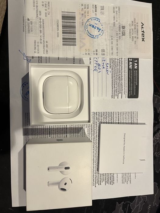AirPods 4 (fara noise cancelling)