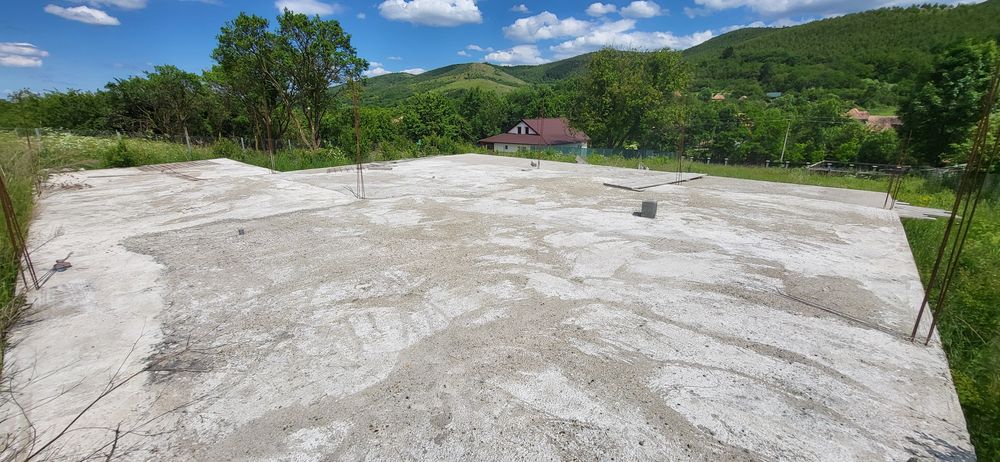 Vand teren 4000m² intravilan in sat Livada, comuna Petrestii de jos