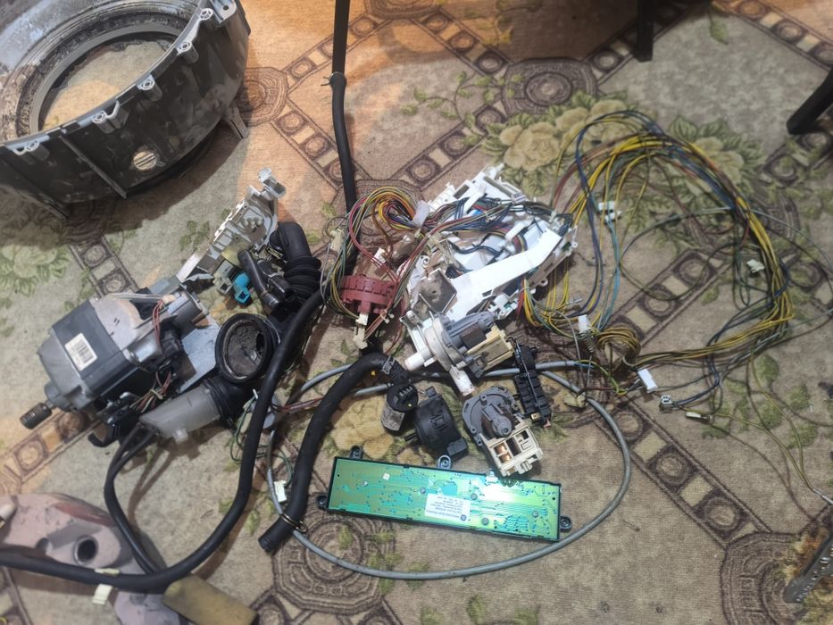 Продам запчасти от стиральной машины