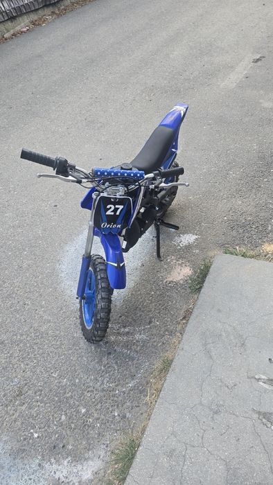 Vând motocicleta pentru copii